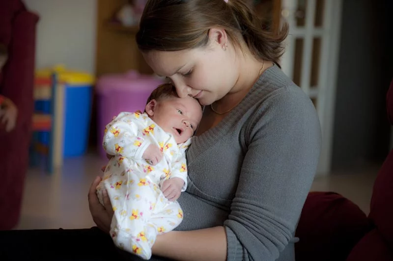 babyfotografie mutterliebe