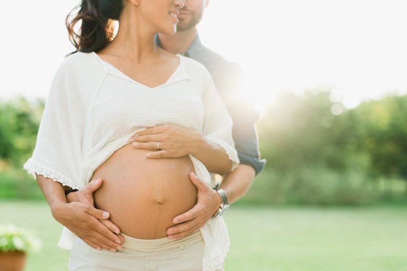 schwangerschaftsshooting schwangerschaftsfotos schwangerschaft bauchfotos schwangerschaftsbilder guide fotograf