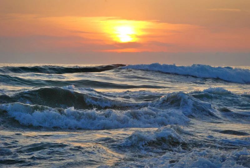 sonnenaufgang fotografieren ozeanwellen