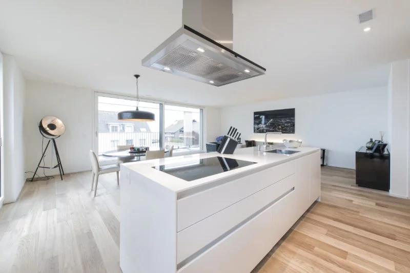 Immobilien fotografieren – 6 Tipps für professionelle Fotografen 2 immobilien fotografieren kueche aus einem winkel fotografiert