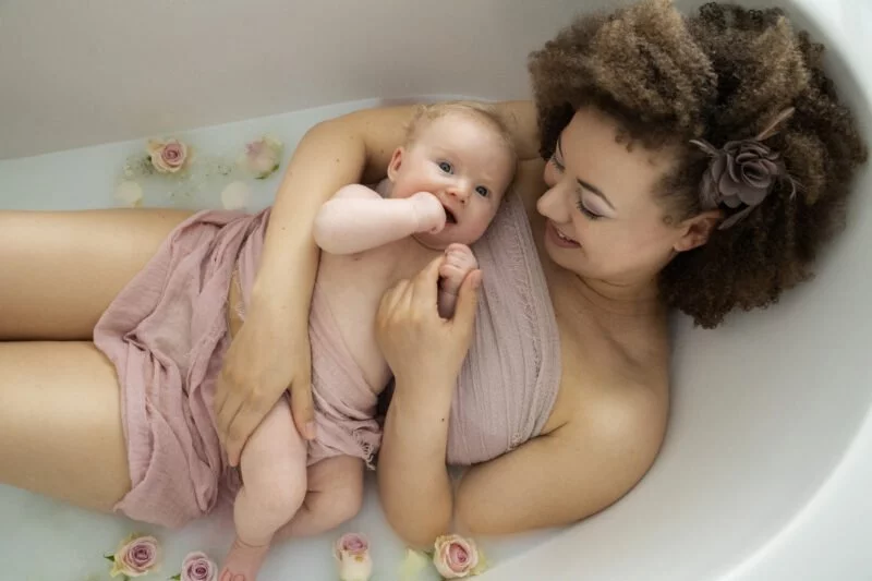 Milchbad-Shooting Anleitung in 7 einfachen Schritten 5 Milchbadshooting Baby