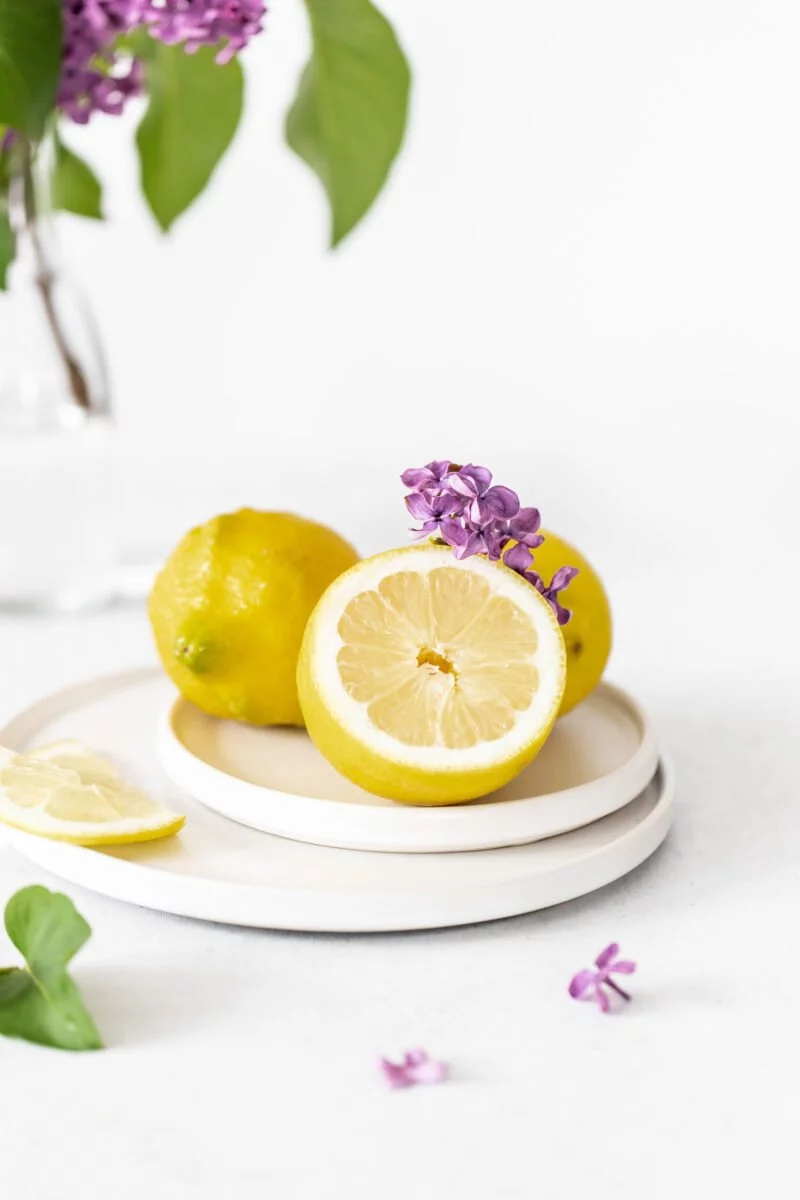 High-Key Foodfotografie Zitronen