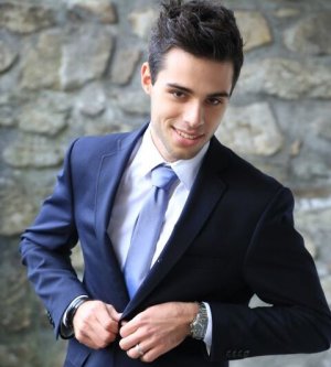 Model Dario H