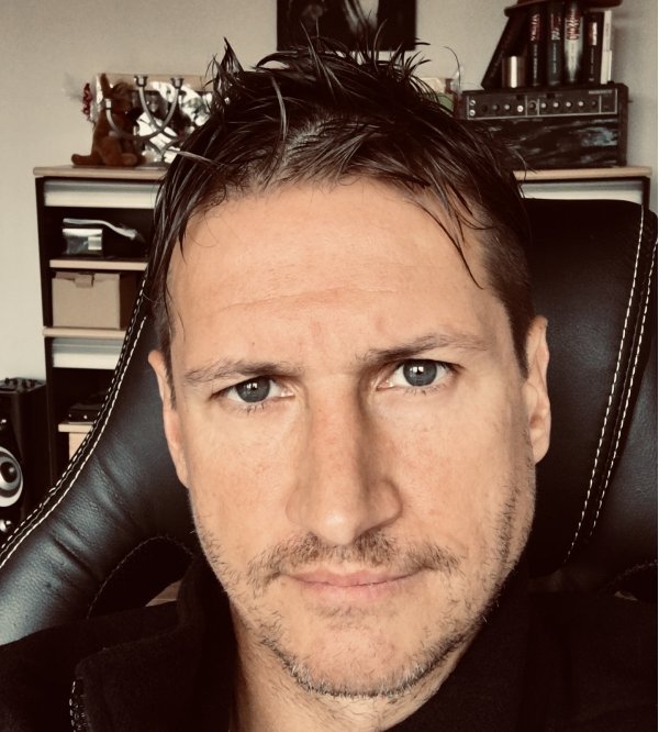 Model Sedcard von Harald B männliches New Face Fotomodel Deutschland