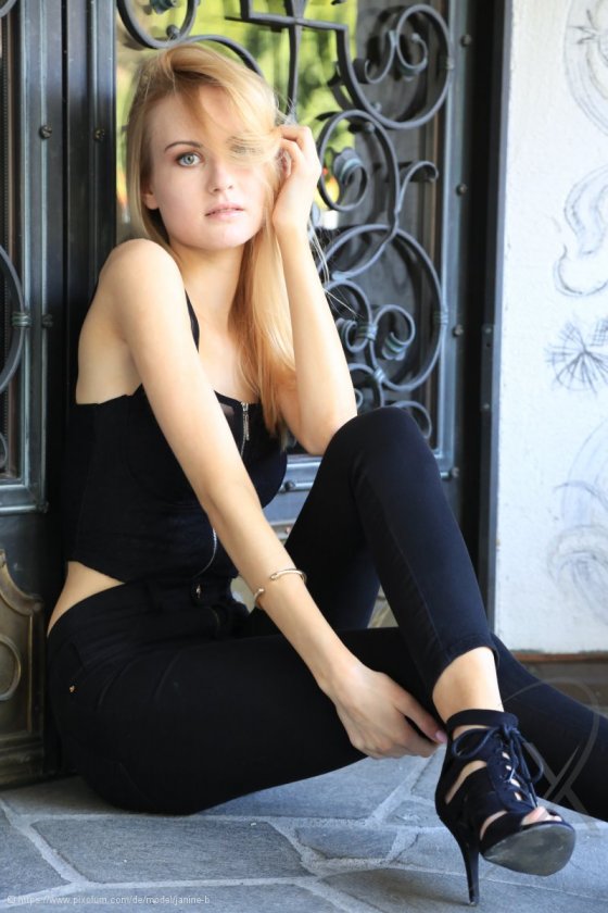 Model Schweiz Janine B | pixolum
