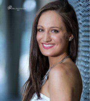 Model Lisa-Marie E