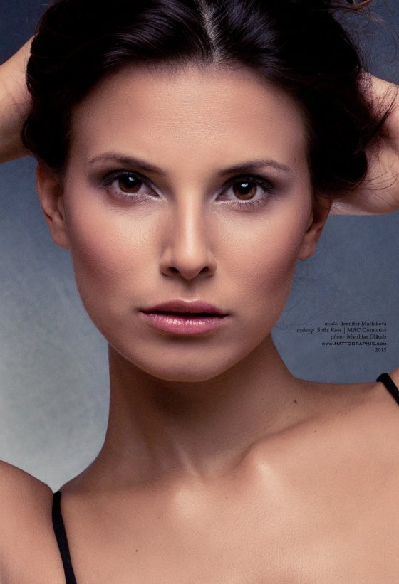 Model Sedcard von Jennifer M - weibliches Professional Fotomodel Österreich