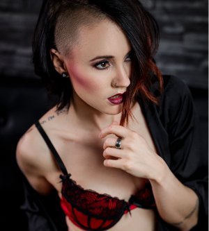 Model Tanya Be1