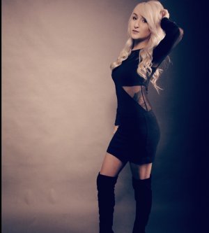 Model Vanessa S