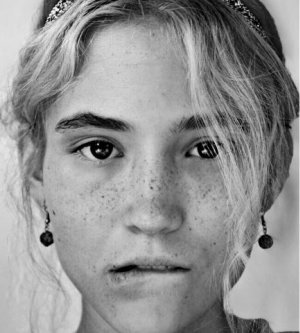 Model Tabea B