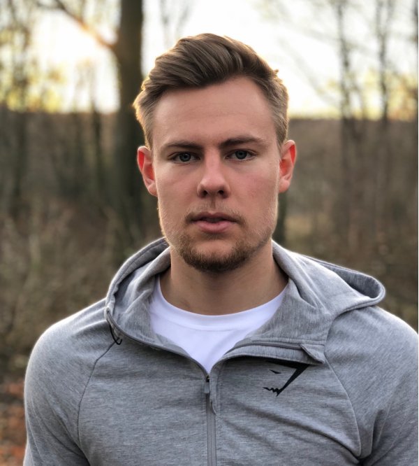 Model Sedcard von Jonas B - männliches New Face Fotomodel Deutschland