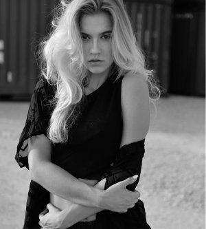 Model Katharina B