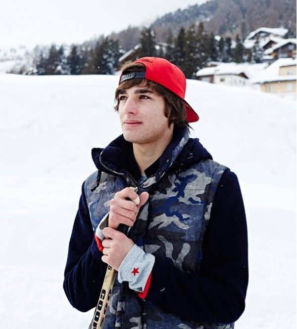 Model Sedcard von Severin G männliches New Face Fotomodel Schweiz