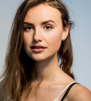 Model Alina S