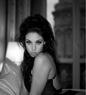 Model Crissy S