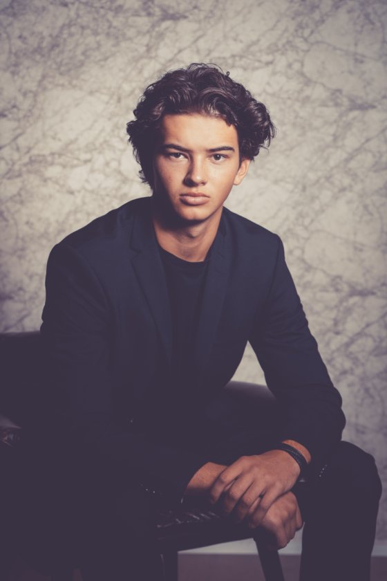 Model Julian B
