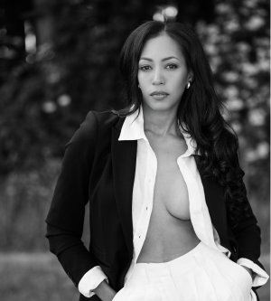 Model Suseth Laury L